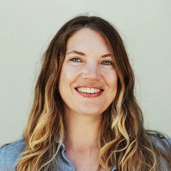 Melissa Roth Headshot
